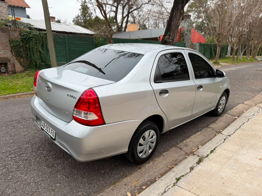 Toyota Etios 1.5X — foto 5